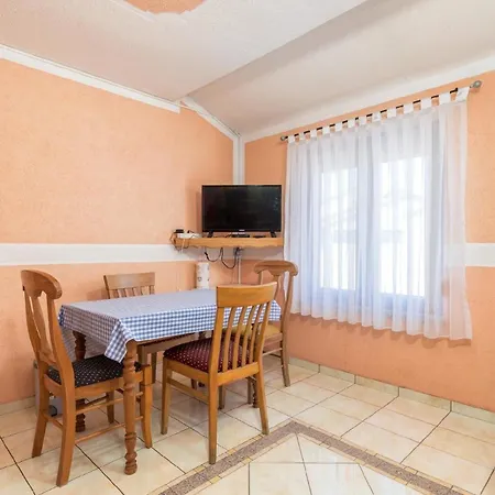 Fuer 4 Personen Ca 40 Qm In Fazana-surida, Istrien Istrische Riviera Valbandon
